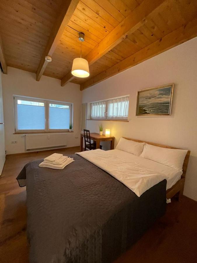 Ferienwohnung Im Stadtzentrum Von Bernau - Komfortable Wohnung Mit 2 Zimmern, Bad, Spuelmaschine, Waschmaschine, Komplette Kueche, Wlan, Terrasse, Ruhige Lage Бернау Экстерьер фото